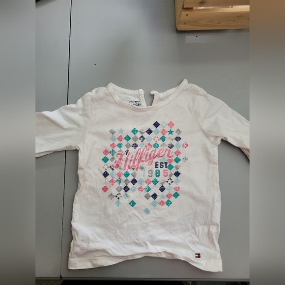 Tommy Hilfiger 12m top - Picture 1 of 3